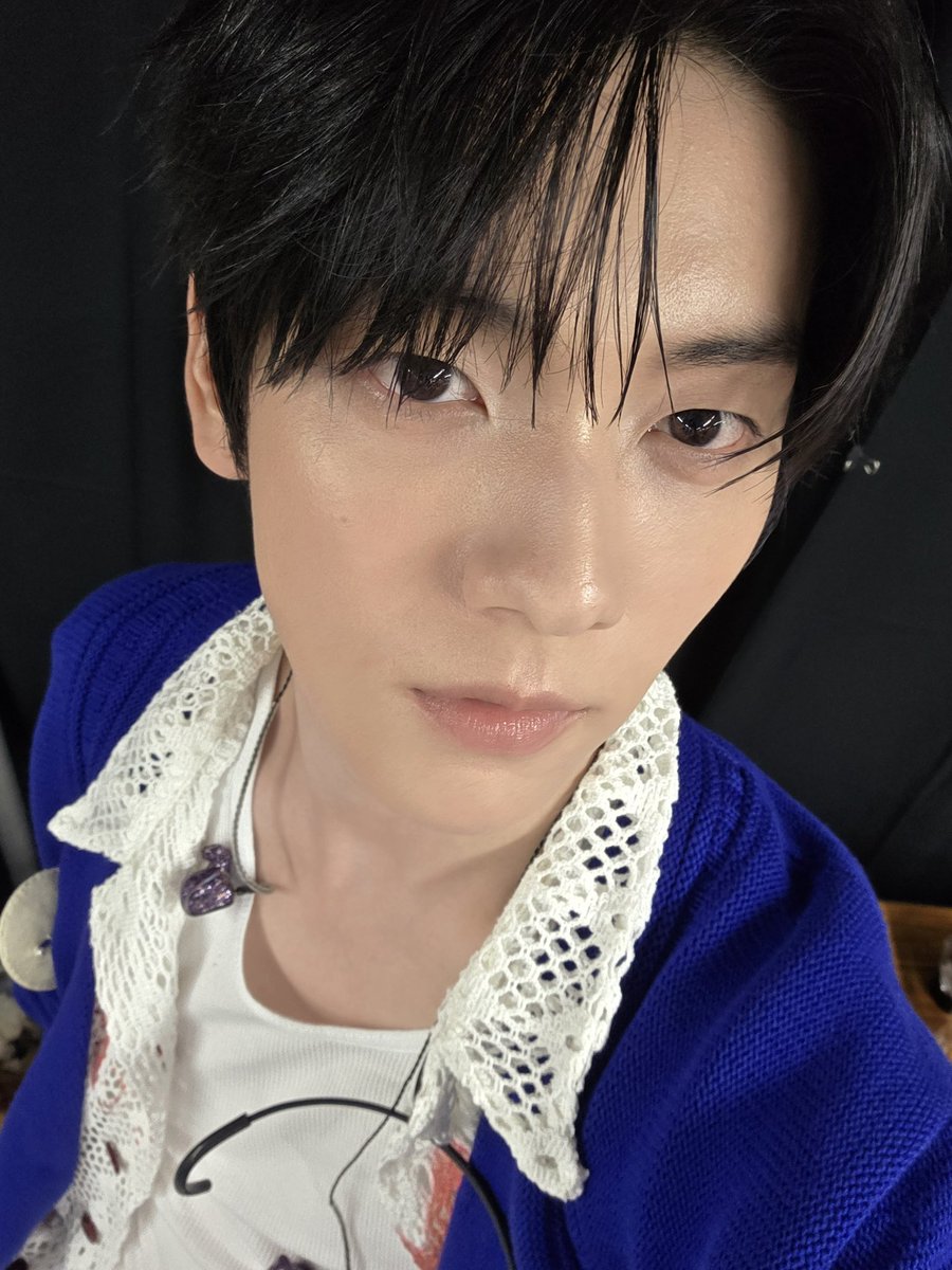 choiynbn's tweet photo. I'll take this as a hint💙❤️ https://t.co/LhL5bSYxVe