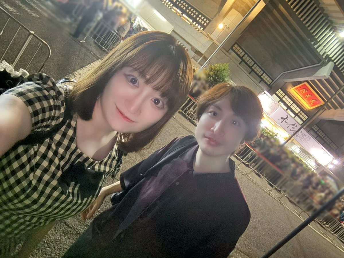 Kanon_Takao's tweet photo. 「オーイシ武道館 Vol.3 ～オーイシマサヨシ ワンマンライブ at 日本武道館～」
観に行かせていただきました✨👓🎸

全ての曲が最高で、ずっと楽しく感動していました…！！！

一緒に行った奏之介お兄ちゃんと📸🙂‍↕️ https://t.co/amfFBvKYuE