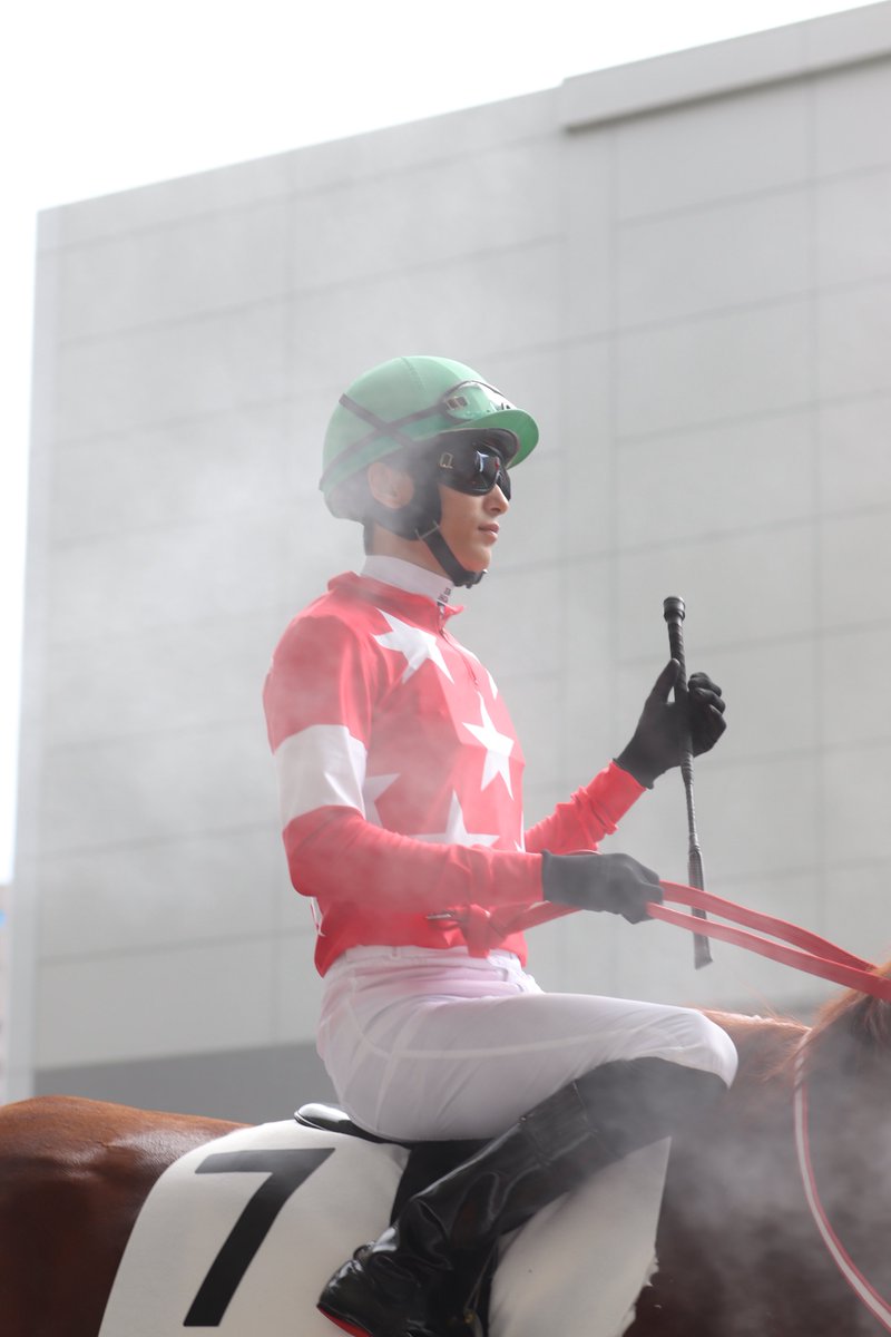 kumo__Blue's tweet photo. 坂井瑠星騎手

 #阪神競馬場
 #坂井瑠星
 #レッドフレーザー https://t.co/XnrbMlFb43