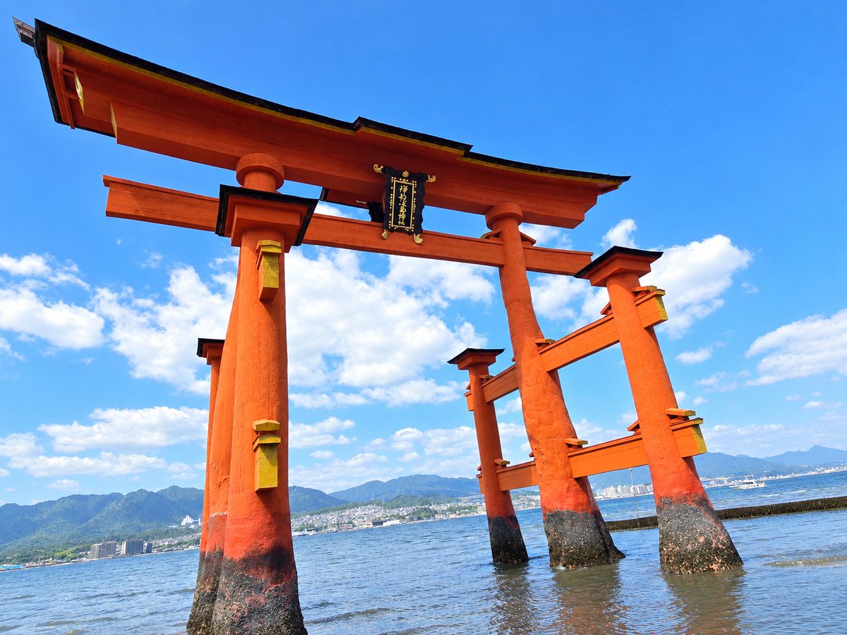 Tokoyami_Games's tweet photo. 宮島ワズ
厳島神社人生初だったがとても見応えがありますね☀️
(日光がエグかったけど) https://t.co/wPa91T3guQ
