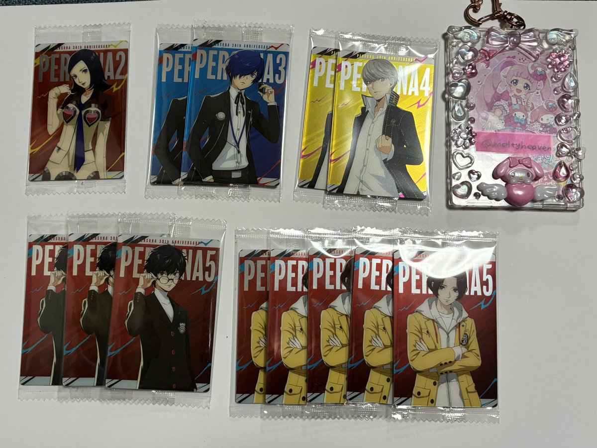 meltyheaven's tweet photo. ペルソナ ウエハース3　交換

求:26>27（1枚のみ）>05、13
譲:画像のもの

🎀こちらからのSP譲はSP同士のみ
（28は27との交換のみ）※
🎀キャラクターカード↔ビジュアルカード、前弾↔今弾◎
🎀まとめての方優先
🎀郵送のみ

※SPについてツリーにて追記有
お気軽にお声がけください🙇🏻‍♀️ https://t.co/3bnhkPRpwO