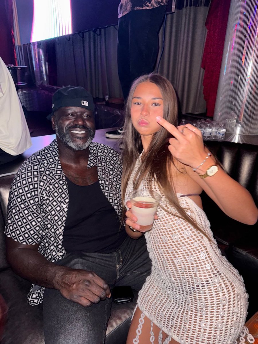 AngelaKelvrn3l's tweet photo. run it back for my birthday this year? 🫣🥳 https://t.co/Ru11OYZz3y