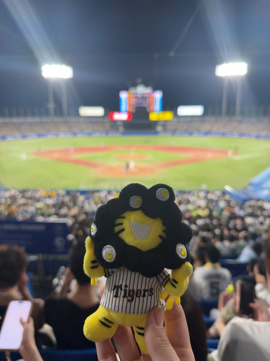 SayakaNeon's tweet photo. ぼっち参戦‼️
えぐい試合観たーー‼️
そして、耐えたーー🥹‼️
とらほーーー🐯🔥‼️ マジック8‼️

#阪神タイガース https://t.co/I1WZUEPT0F