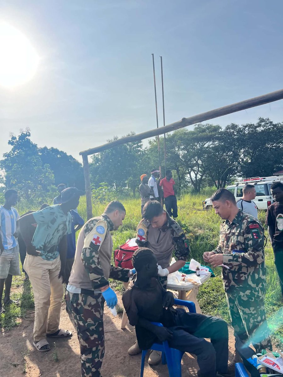 unmissmedia's tweet photo. A five-day #UNMISS integrated patrol through Lainya, Limbe, Mukaya, Kupera, and Kenyi in Central Equatoria 🇸🇸, #SouthSudan, brought together #Nepalese 🇳🇵 peacekeepers, military and @UNPOL officers, communities, and #SouthSudanese authorities for intensive engagements to prevent conflict, protect civilians, and strengthen partnerships. They addressed key issues such as security and humanitarian threats, improving information sharing for early warning, and building trust. Along the patrol route, the #Nepalese 🇳🇵 medical team also provided health checkups, supporting community well-being.
#A4P #InvestInPeace
