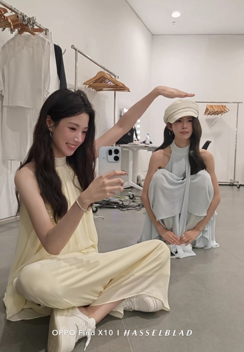 chruslery's tweet photo. povกับเพื่อนสาวququ เอ็นดูมาก55555555 https://t.co/hBhviKzFYa