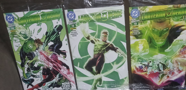 juniorlmss's tweet photo. @jamaica_comics primeira vez que vou ler lanterna verde e comprei essas tbm por ser mais recente https://t.co/TvytRto3vu