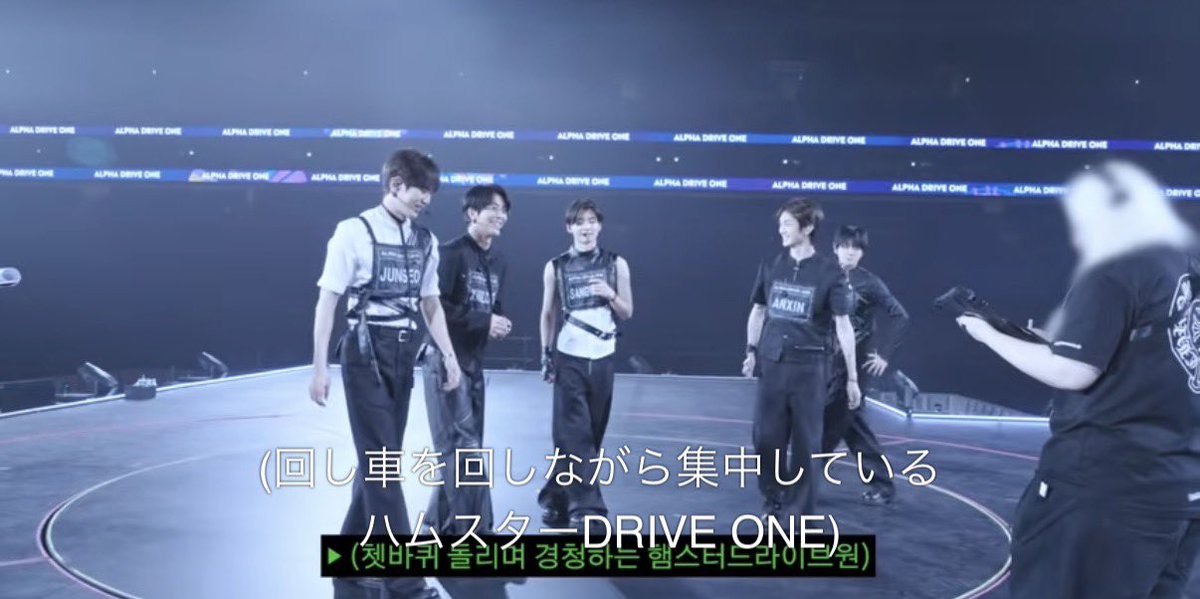 longrong_11's tweet photo. "ハムスター DRIVE ONE"やばいwwwww
そこから字幕担当者遊び始めてて笑った
"ゲージを移動させました"wwwwwwww https://t.co/cYgnY7OOg0