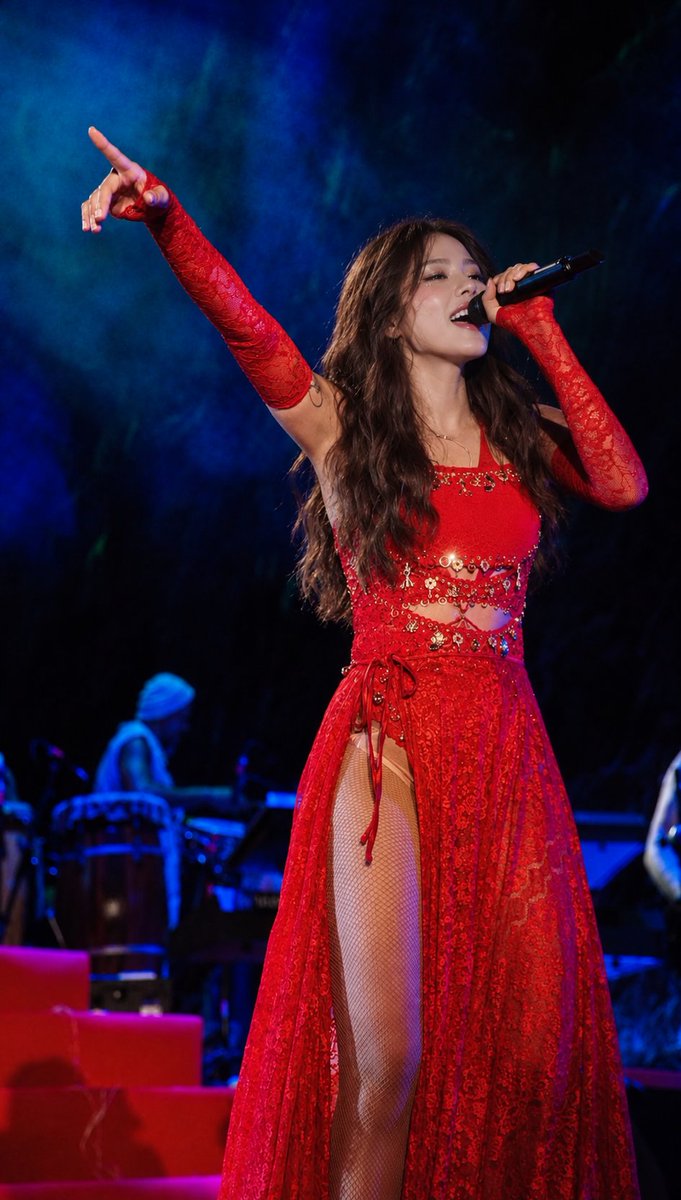 noemy_offial's tweet photo. "Mais se eu tô aqui e porque Deus existe",muito obrigada envato por deixa eu apresentar diversas músicas da minha próxima turnê e sobre a minha religião!,nunca achei que seria tão grata assim! https://t.co/kFSuphs6cd