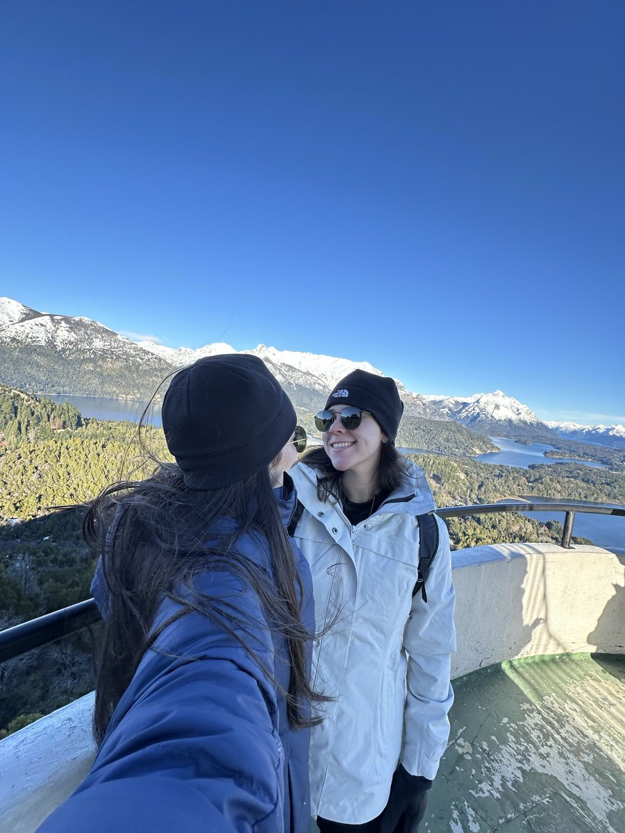 larizidr's tweet photo. trying to find ourselves in the winter snow so alone in love like the world had disappeared https://t.co/1tRwK2qiBQ