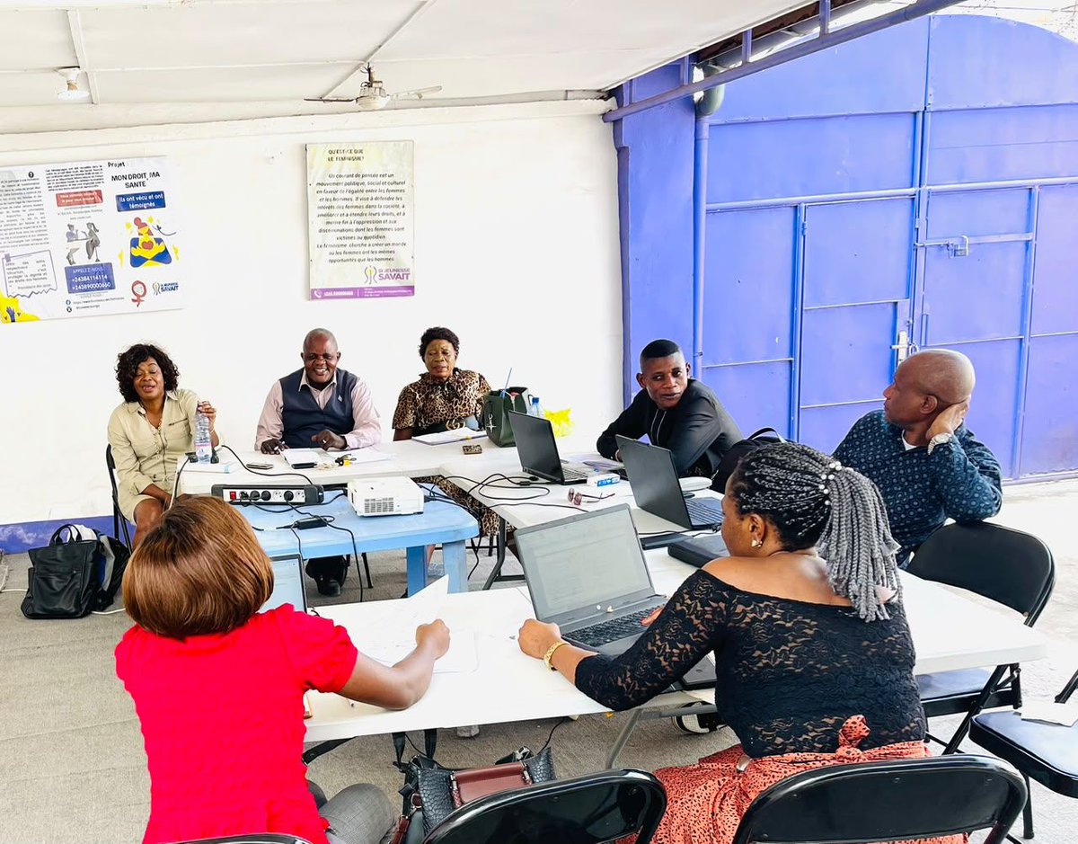 tunawezacongo's tweet photo. #RetourEnImage #SJS
Retour en images sur la réunion préparatoire qui s’est tenue aujourd’hui en vue de préparer l’atelier national, qui aura pour objectif de présenter les résultats du programme 2022–2026 ainsi que ceux de l’enquête sur la Couverture Santé Universelle (CSU).
Une rencontre d’échanges et de coordination pour assurer la bonne préparation de cette activité. 🤝
#CSU #CouvertureSantéUniverselle #Santé #RDC #SantéPourTous #DroitsÀLaSanté #SiJeunesseSavait #Programme2022_2026