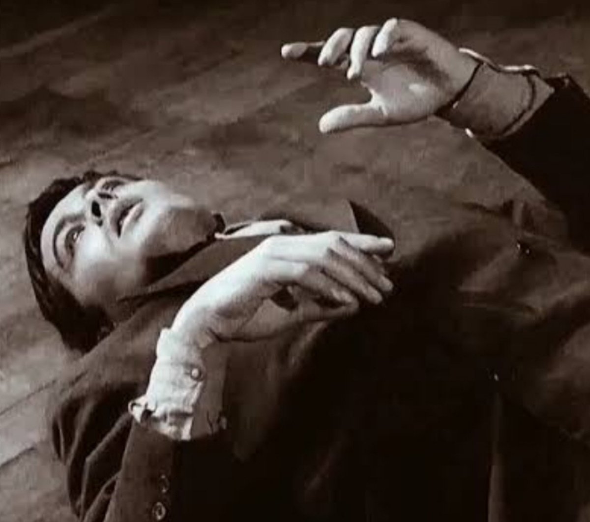 kill_morrissey's tweet photo. How it feels https://t.co/JzgW2v6DxP