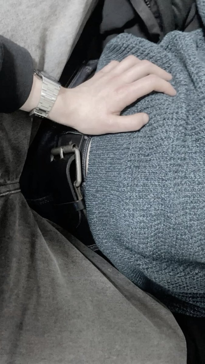 bxkeneko_'s tweet photo. ㅤㅤ‘Tell me about you, @LiamWhitmor81a 🤍’

#rol | #rolplay | #freerol | #fakeland https://t.co/MeKCwW1aop
