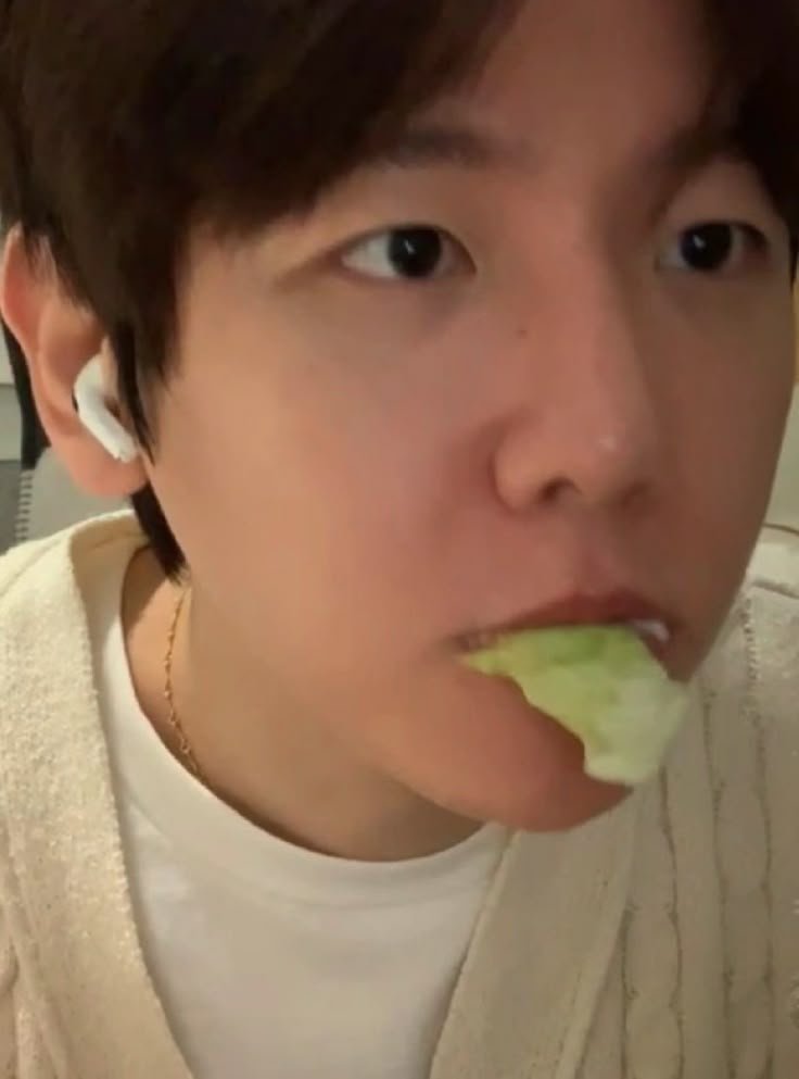 Ham_Kyoongster's tweet photo. 햄큥...🐹 https://t.co/2CPo21Mvc3