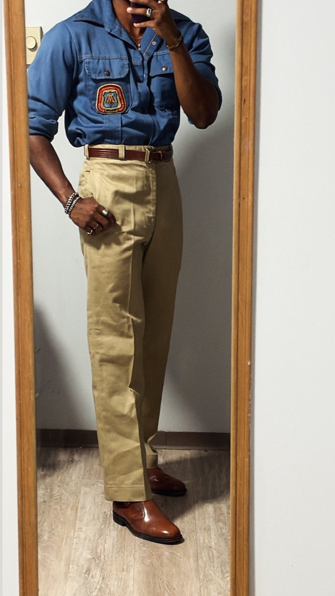 chrisskillz84's tweet photo. 70s chambray shirt 70s chino 70s Beatles boots you can find great clothes for cheap #fashion #mensfashion #vintage https://t.co/ggrtfRvLVY