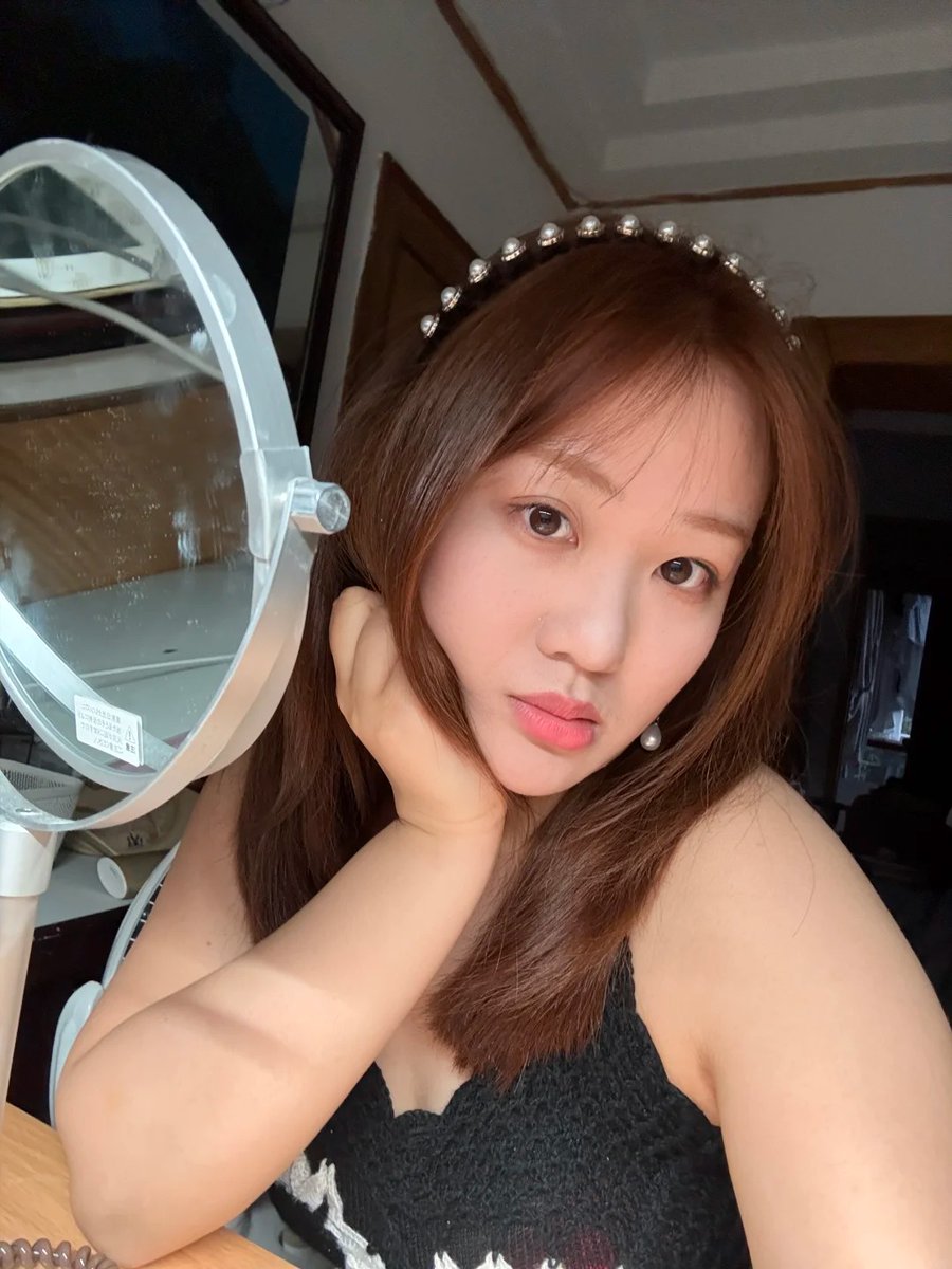MaryppswVL's tweet photo. 想找个知己，聊聊天，释放一点生活压力。
不打扰彼此的家庭，保持边界和分寸。
希望在这里遇到一个聊得来、相处舒服的人。🌿 https://t.co/uQHgrTeAES