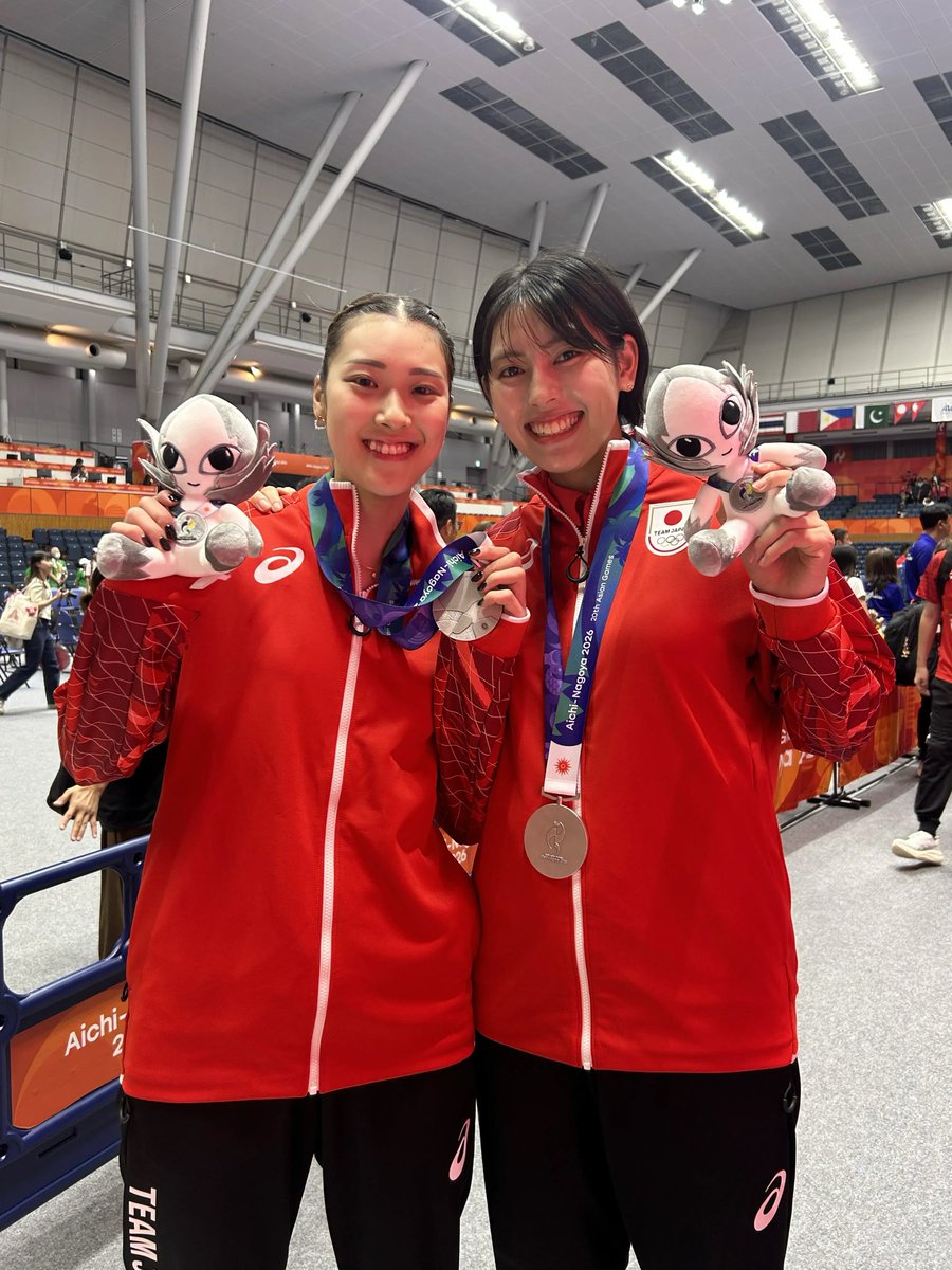 TBSvolleyboo's tweet photo. #アジア大会 女子バレーボール
日本代表は48年ぶりの金メダルならず
2大会連続の銀メダル🥈を獲得‼️

🇯🇵日本0-3 中国🇨🇳  
（19-25,20-25 ,23-25）

#佐藤淑乃 選手14得点
 #秋本美空 選手12得点

中国①ゴ ムケツ選手の勢いを止められず悔しい敗戦。
この悔しさは今後晴らしてくれると信じています！！ https://t.co/1OI6DGJ6pX