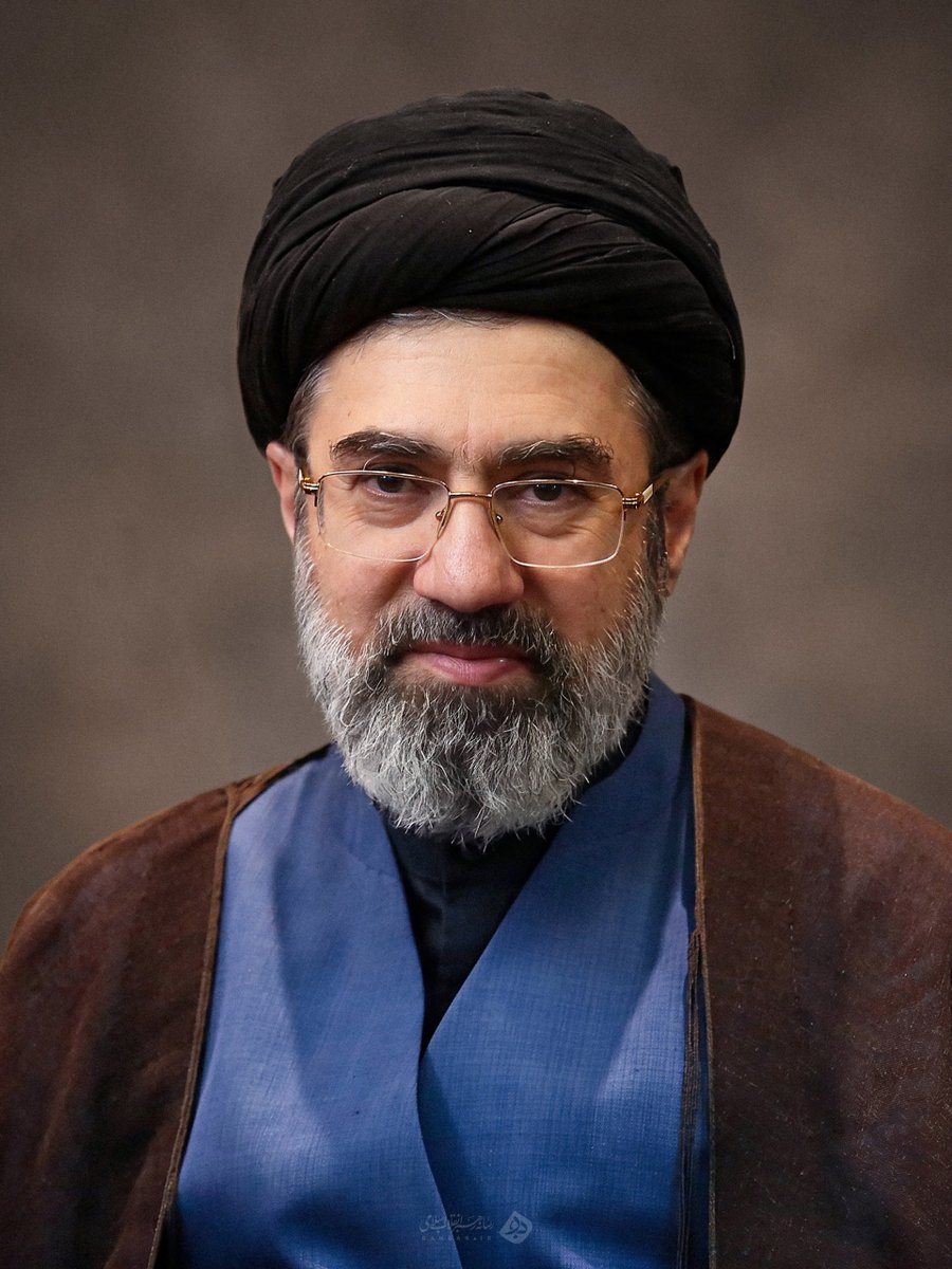 Rahbarenghelab_'s tweet photo. تا ساعتی دیگر پیام رهبر معظم انقلاب به‌مناسبت بازگشایی مدارس و دانشگاه‌ها‌ منتشر خواهد شد. https://t.co/pSXK7kQeFR