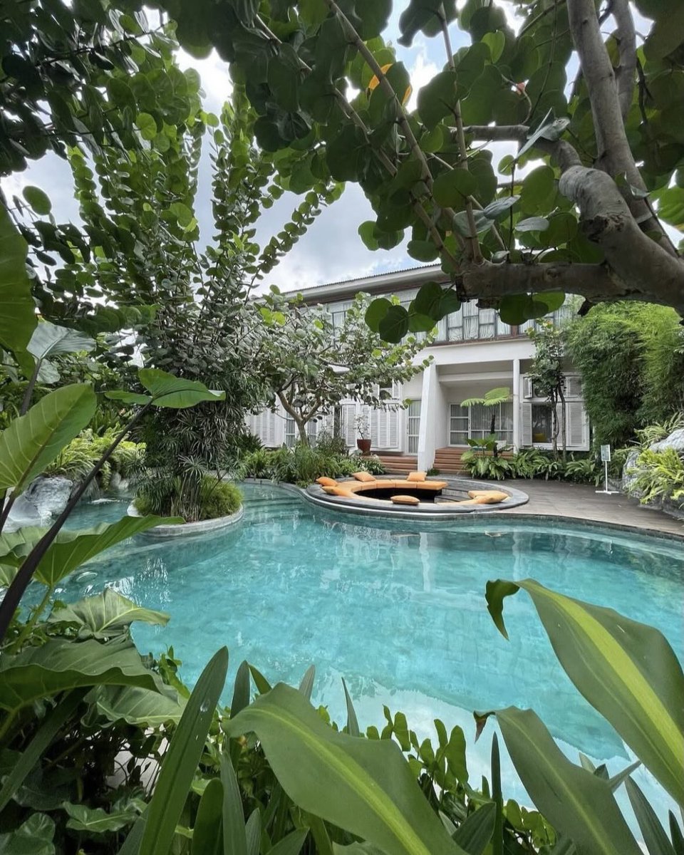 dwiyuliann's tweet photo. Ngga heran sih wisatawan Jogja yang udah pernah nginep di sini pasti bakal pengen balik lagiii.. soalnya Hotelnya secakeppp iniii😍🍃 https://t.co/5OuxohPMKc