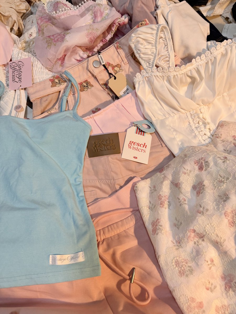 ntchchch's tweet photo. โล๊ะงานเน้นหมดกันค่า งานมีเยอะม้ากกกก มาเอฟเยย👚

ค่าส่งเหมาๆ 50฿ (รี+ปักคิด35฿ไม่มีหลักฐานคิดเต็ม)

ลงคืนนี้เลย 23.00 น. งับบ🐰

#ส่งต่อเสื้อผ้า #ส่งต่อเสื้อผ้ามือสอง #เสื้อผ้ามือสอง #โล๊ะตู้เสื้อผ้า #ส่งต่อ  #เสื้อผ้ามือสองสภาพดี #เสื้อผ้ามือ2 https://t.co/f9gRfroc8e