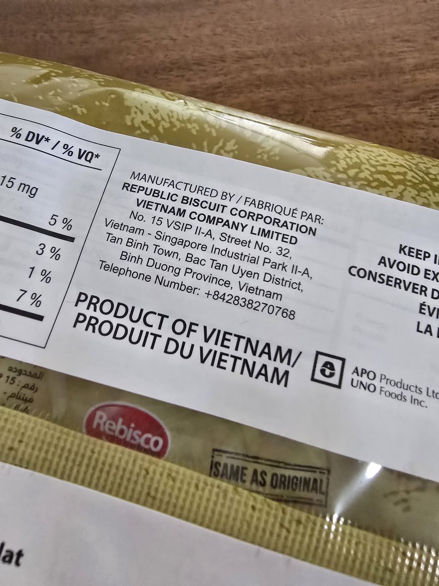 MminaMac's tweet photo. My husband excitedly got a pack of Fudgee Bar from the Asian grocery.

But why does it say "Product of Vietnam"? 🫪🫪🫪 https://t.co/Dad6llhQug