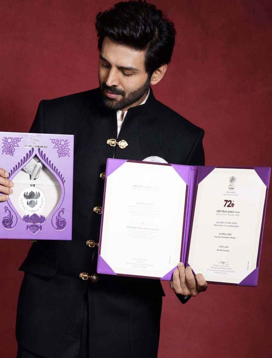 kattaraaryan's tweet photo. National Award Winner 🌟

Shri #KartikAaryan ❤️ https://t.co/AZrgPztDWd