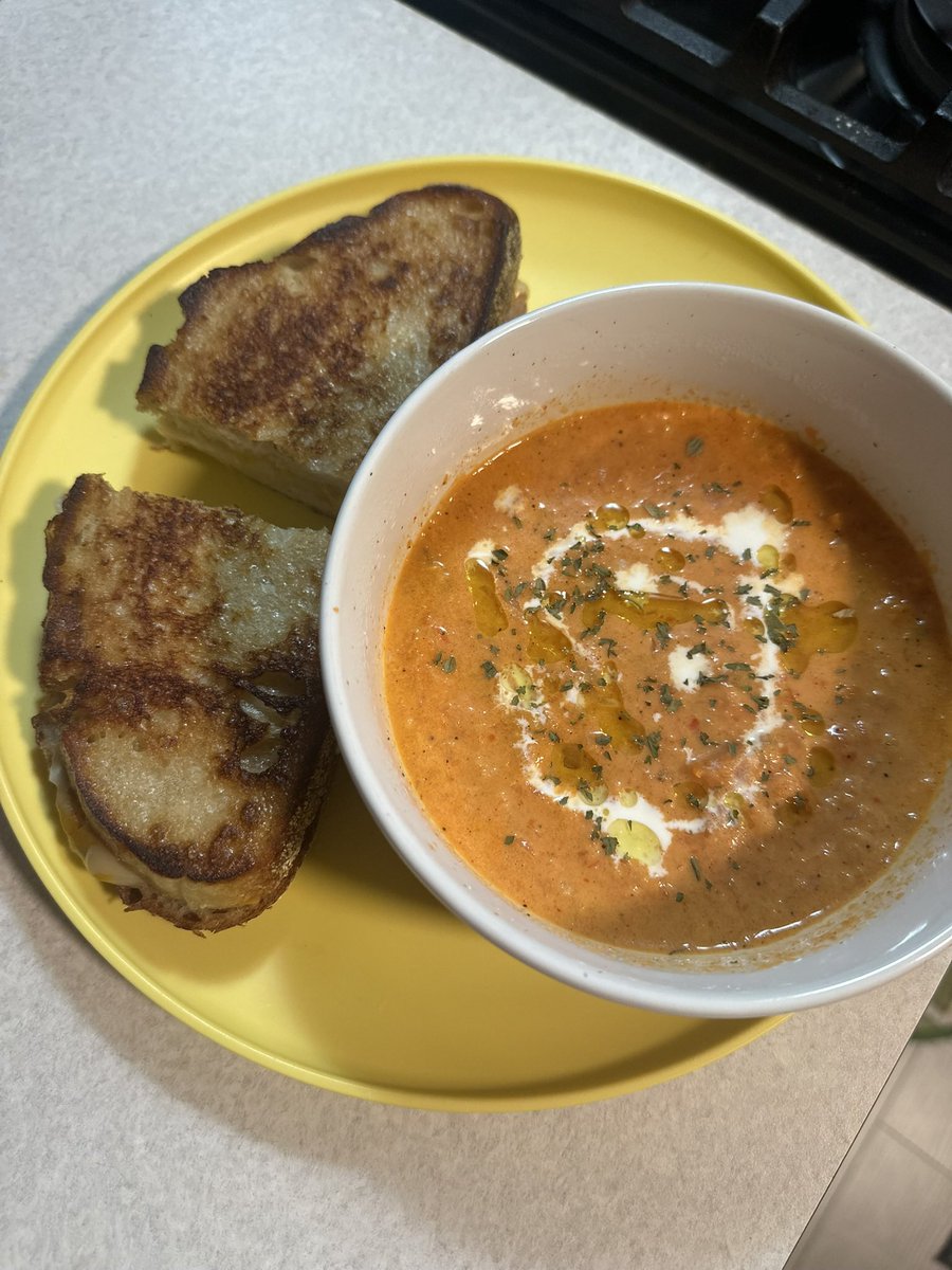 bombelleee's tweet photo. the past couple of months i've found enjoyment in cooking again &amp; wanted to share https://t.co/369Vxa0XBZ