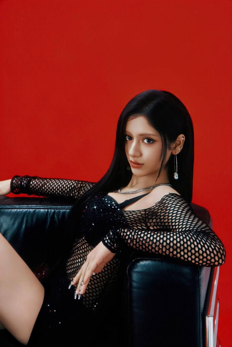 ASsaxxw's tweet photo. -The concept photo of Aria from X:IN ahead of their upcoming comeback “Chain Reaction”

#엑신 #XIN #ZZIRIT #ARIA #ARIAXIN https://t.co/MRpZK3vf3h