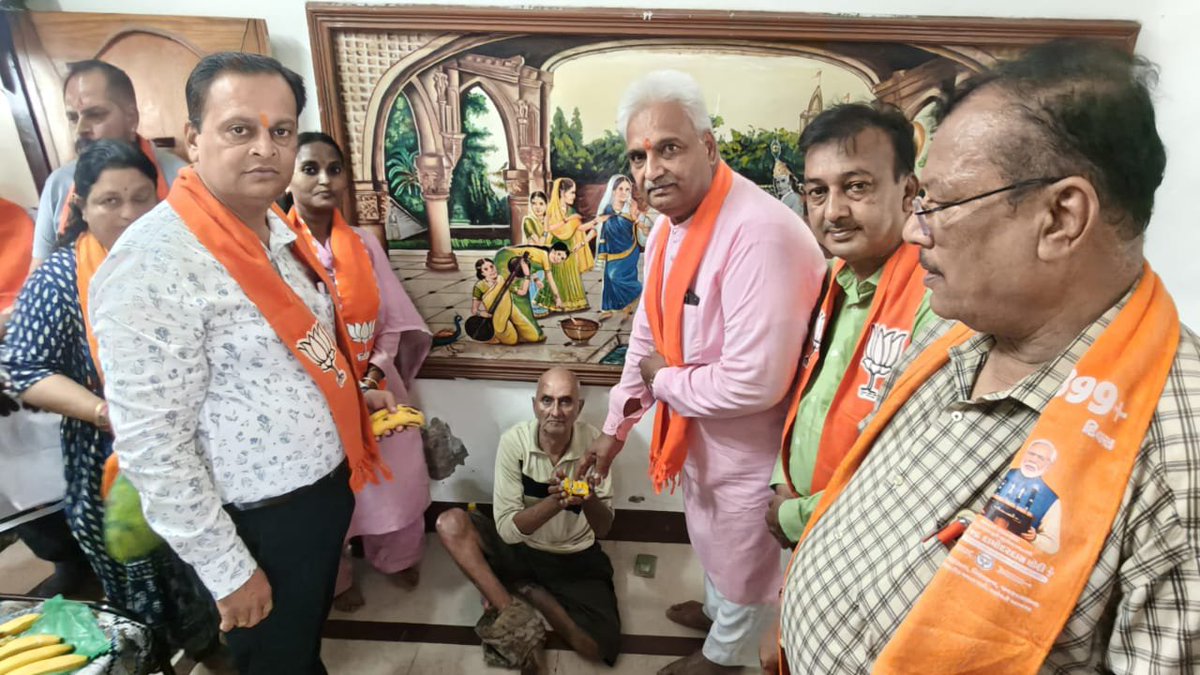 BJPStadiumWard's tweet photo. આપણા માનનીય અને આદરણીય વડાપ્રધાન શ્રી નરેન્દ્રભાઈ મોદી સાહેબના લોકસેવા અને સમર્પણના ૨૫ વર્ષ પૂર્ણ થવાના શુભ પ્રસંગે, ‘સેવા સંકલ્પ અભિયાન’ અંતર્ગત આજે સ્ટેડિયમ વોર્ડ સ્થિત ‘આવિષ્કાર ફાઉન્ડેશન વૃદ્ધાશ્રમ’ની ભાવપૂર્ણ મુલાકાત લીધી. https://t.co/RrIEsyEtQD