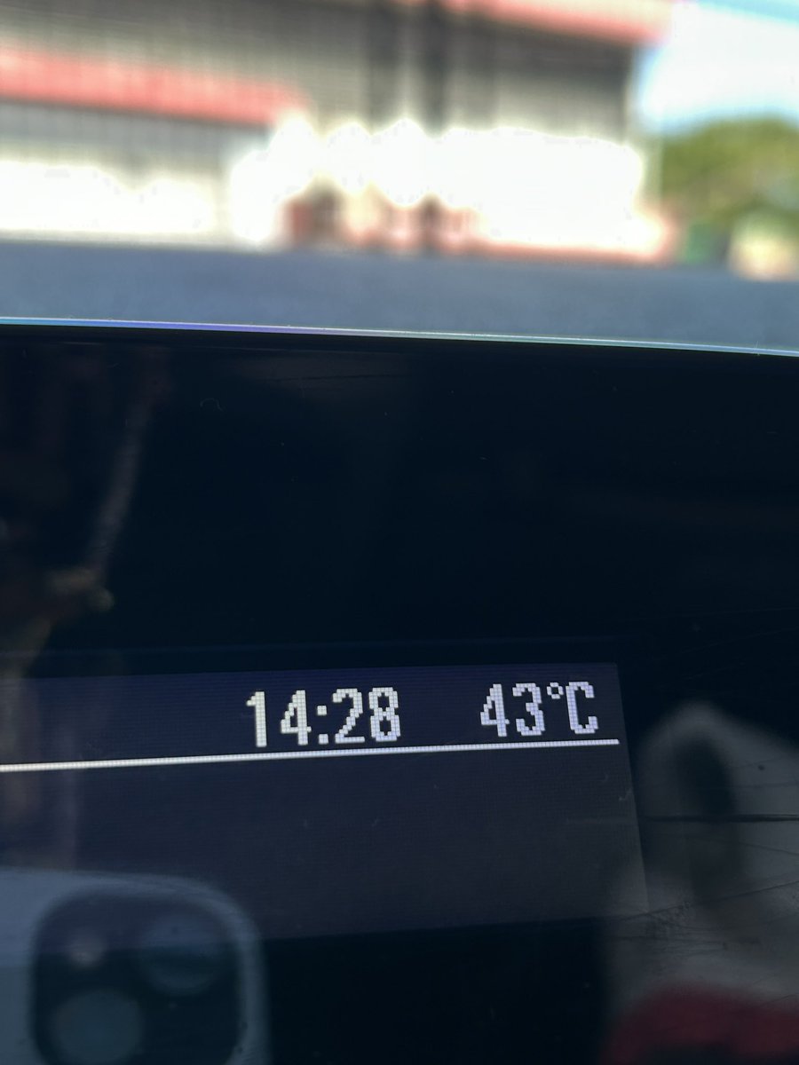 Tats_96's tweet photo. gnt juro sem condições essa cidade https://t.co/5G3maZNqJK