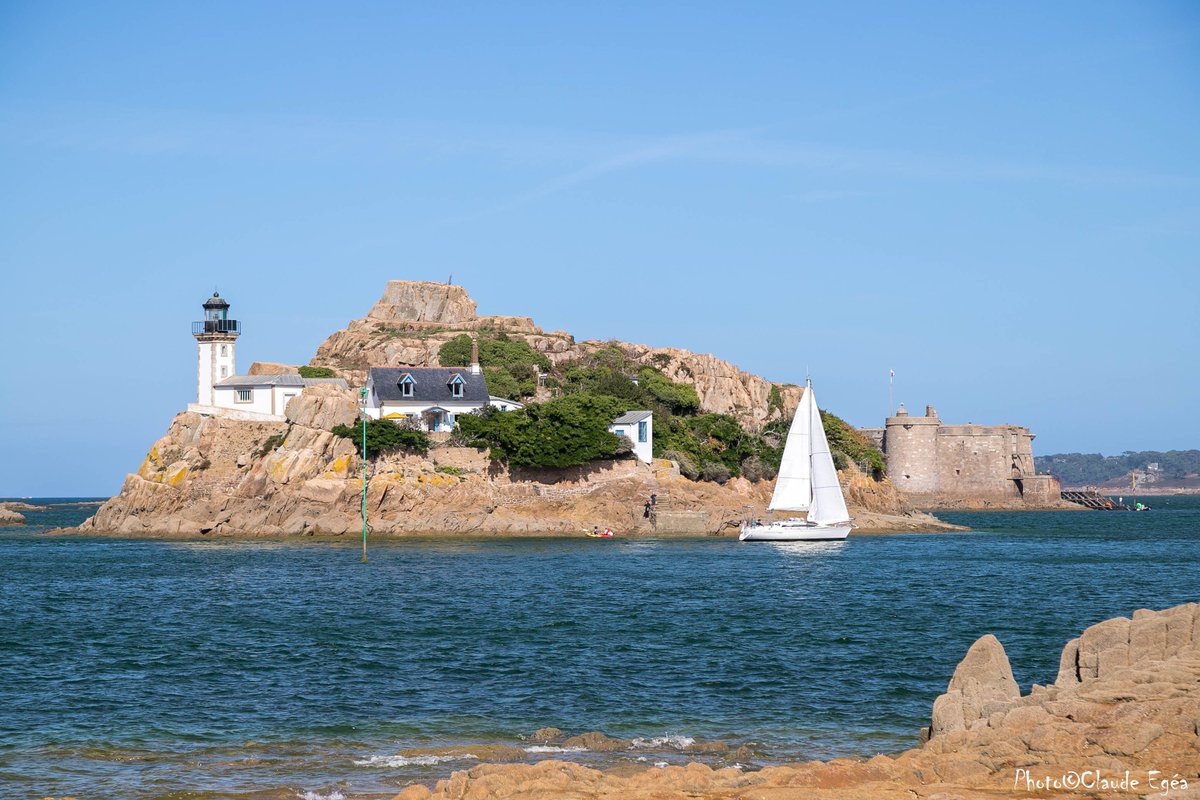 bloomdolly697's tweet photo. Île Louët à Carantec Finistère https://t.co/lmSLtMu7UU