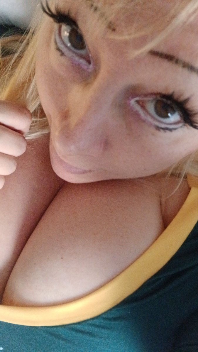 BabyGirl213_'s tweet photo. I feel so lost without a daddy controlling me always💯🩷   #horny #bbc #snowbunny #blacked #bbw #single #bbconly #California #LosAngeles https://t.co/391CMrecR3