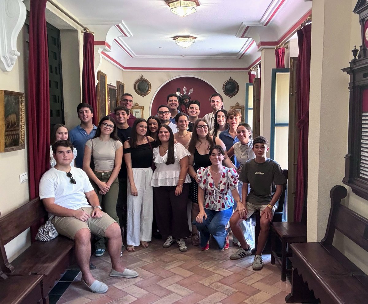 hdadtres_caidas's tweet photo. GRUPO JOVEN

El pasado domingo tuvo lugar la primera reunión del Grupo Joven de este nuevo curso, en la que tuvimos la oportunidad de reencontrarnos y poner en común ideas y propuestas para los próximos meses. https://t.co/wmpKTC30wP
