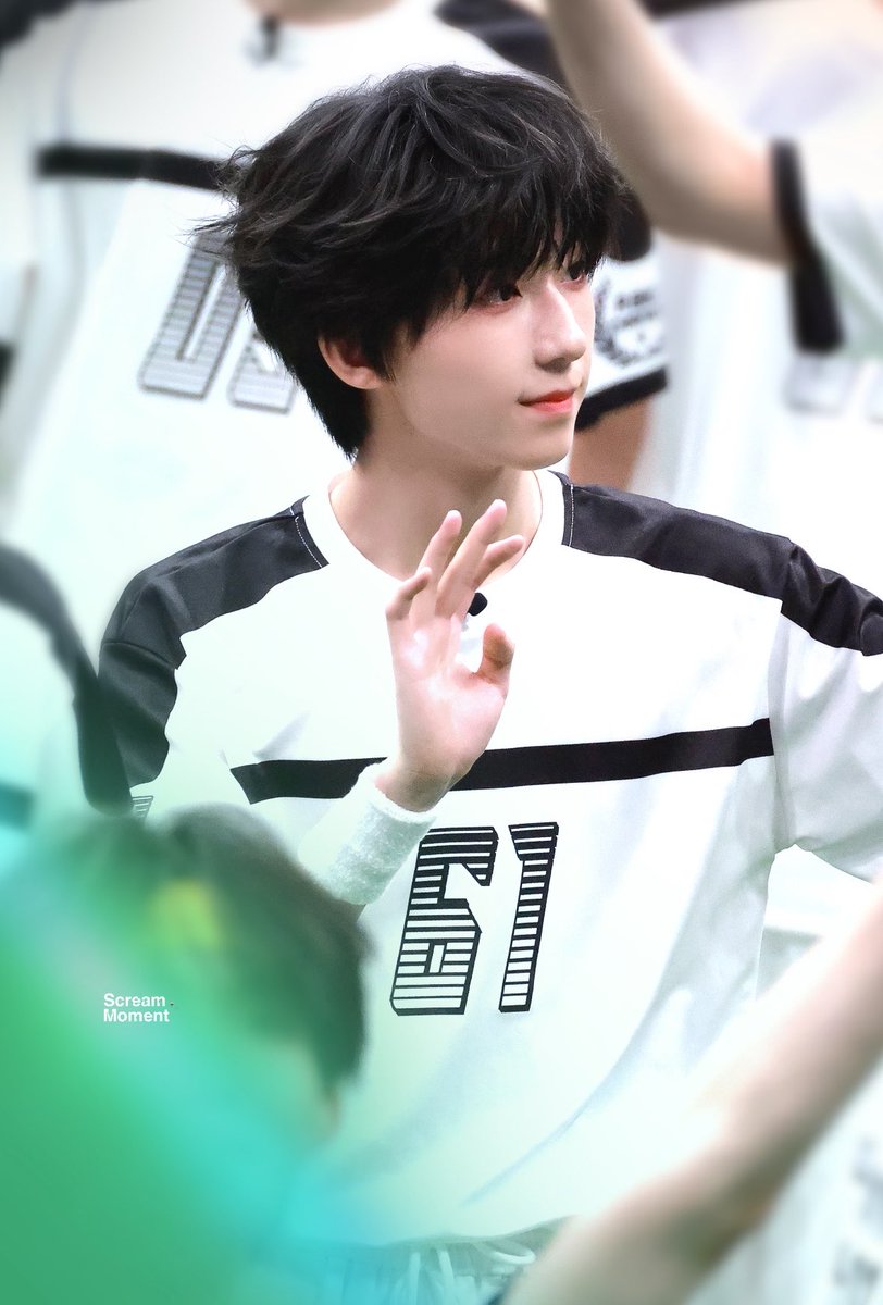 1morebunnie_e's tweet photo. 被我骑着亲喜欢得不得了会说妹妹还没长大的小狗哥哥 发现我夹腿会忧心忡忡科普性知识的好哥哥  妹妹脸红抱紧自己说太想哥哥才这样的因为很舒服的时候偷偷硬了的公狗 给妹揉小穴止痒结果忍不住玩了腿交的骚哥哥 看妹委屈巴巴快哭了犯骑士病停下哄好了也不给插的坏哥哥 https://t.co/g4m1DaK3eN