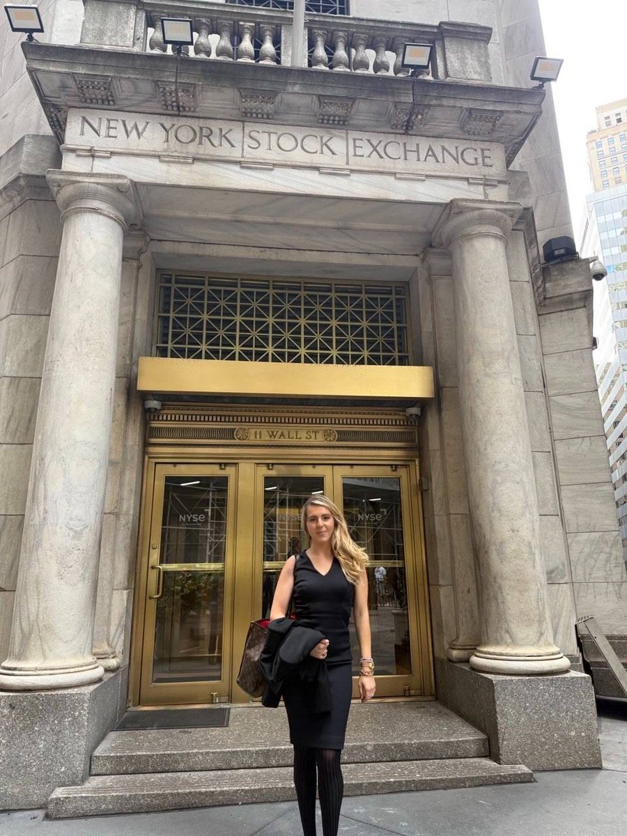 HumbleGal__'s tweet photo. Markets evolve. Trust remains the infrastructure.

A memorable day full of gratitude on the @NYSE floor with @TheDomino and @EinsteinoWallSt.

As tokenization brings private credit onto new rails, the future will still be built on strong assets, sound structures, and trusted relationships.
