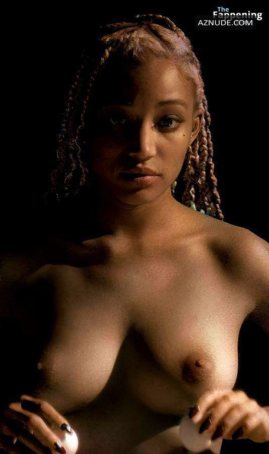 HateItHereMusky's tweet photo. Amandla Stenberg should be more popular, but she got market corrected and became the Hydrox to Chase Infiniti's Oreo. https://t.co/SxMyVquGU5