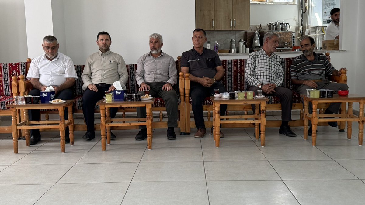 azizbalikk's tweet photo. Beraberimizdeki heyetle birlikte Akgül, Aslan ve Baran ailelerinin taziyelerine katıldık.
Ailelerimizin acılarını paylaşıyor, vefat edenlere Allah’tan rahmet; yakınlarına sabır diliyorum.
Rabbim mekânlarını cennet eylesin.
#HÜDAPAR #Bismil https://t.co/ysSQIhBmcs