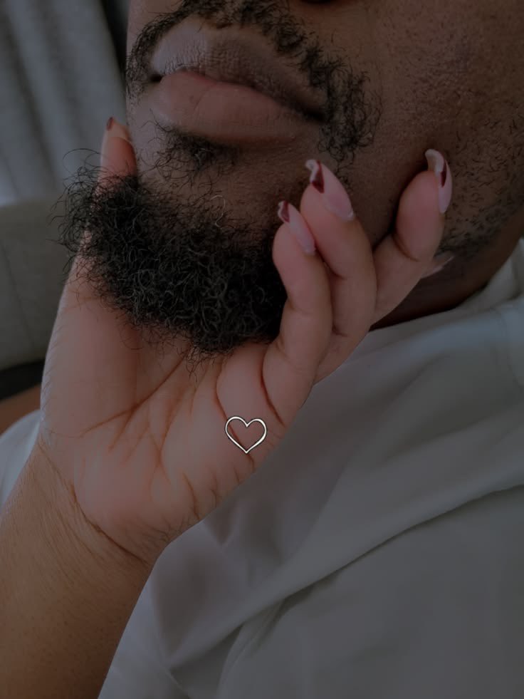 jesu__tofunmii's tweet photo. one of the most attractive features in a man😩 https://t.co/cJ8Xp9rFAA