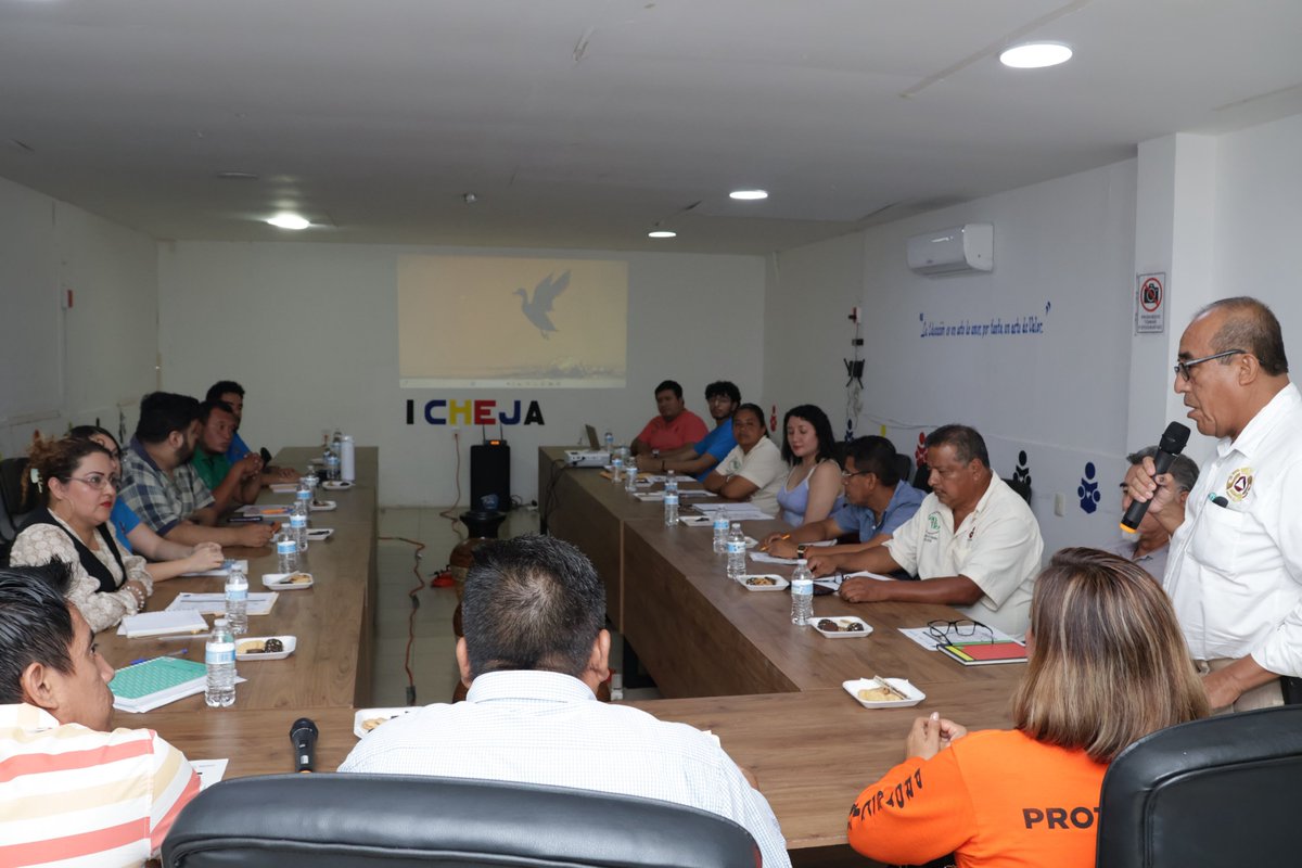 icheja_chiapas's tweet photo. 🦺 Este martes, personal del ICHEJA participó en la implementación de las Unidades Internas de Protección Civil, fortaleciendo sus conocimientos y capacidades para actuar de manera organizada y oportuna ante posibles situaciones de emergencia.
#ICHEJA #ProtecciónCivil https://t.co/VqJAGDgWve