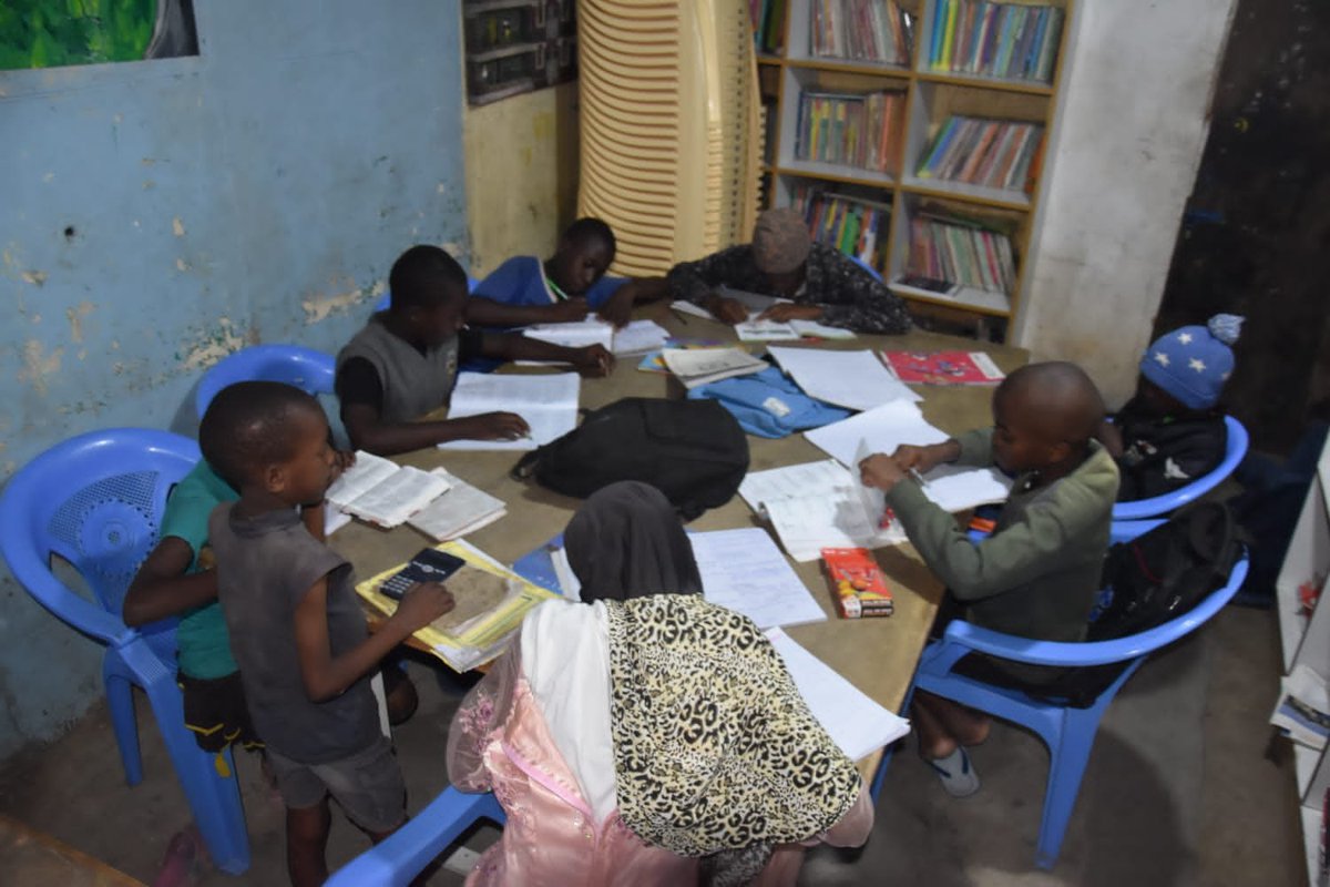 ShakurNjeru1's tweet photo. In the heart of Mukuru slums, Catch Them Young Library has stood for 6+ years. More than a shelf of books  it's hope, homework help &amp; a safe space. Over 10,000 children have found light here. When you keep a slum library open, you keep dreams alive. 📚 #CommunityLibrary #Mukuru https://t.co/mmMdvO0Px9