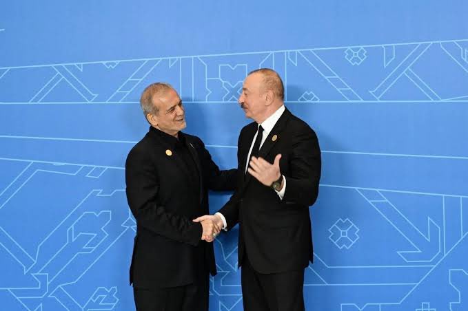 AryJeayBackup's tweet photo. Mr. @drpezeshkian perhaps next time don’t smile to your buddy Aliyev when he won’t hesitate to impose restrictions on our country 🙂 https://t.co/ltvtJxpjBK