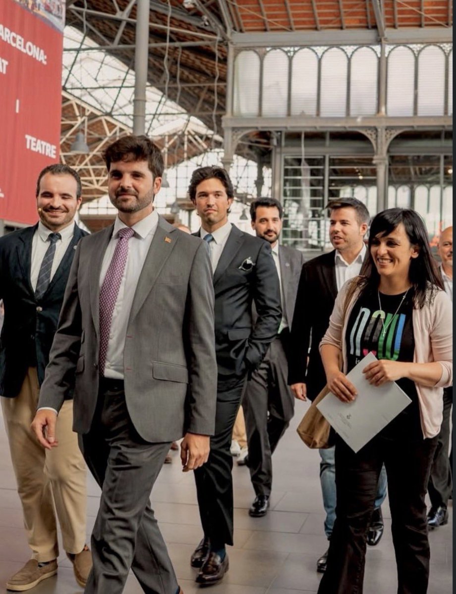 perinno's tweet photo. @ivanaltimira Un botó... Aquest és el nivell dels carallots que fan paelles en camp contrari i frustrats als quals mai no se'ls ha reconegut res de res... I per aquest camí segueixen. Encara no han guanyat res i ja dicten! 🤦🏻‍♂️👴🏻🇪🇸💸

©️perinno🏌🏾 https://t.co/EoVI8jZurd