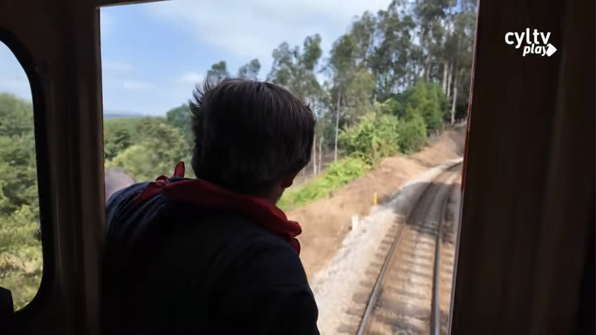 mclvouga's tweet photo. 🚂 Descobrindo o Comboio Histórico do Vouga... além-fronteiras!

🔍 Saiba mais aqui: https://t.co/Sawb6B20WP

🎥 Assista à reportagem da @cyltv aqui: https://t.co/MXJ15Rt7g8

#mclv
#mclvouga
#linhadovouga
#vouguinha 
#bitolametrica
#viaestreita
#comboiohistoricodovouga https://t.co/fIsSdfhRog