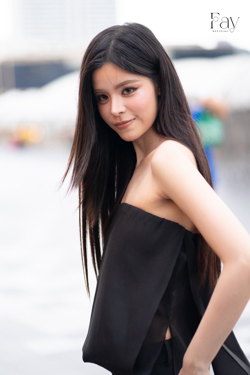 FayOfficial_TH's tweet photo. สุดหล่อมาแล้วคับพี่ๆ

FAYMAY AT EFW26

#ELLEFashionWeek2026
#EFW26ATICONSIAM 
#FAYMAYentertainment 
#fay_riezz #maywyda https://t.co/hrLu89B5Dr
