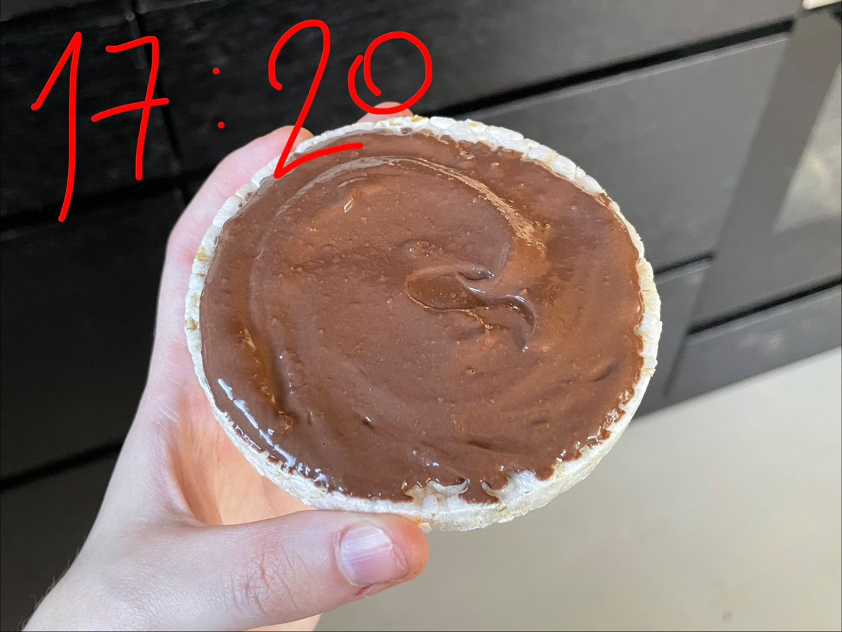 TRASHER161's tweet photo. wiat 22.9.
+ the Alpro banana cookie yogurt!!!! it was so good, highly recommend :- ) https://t.co/BLiCQbnvZ9