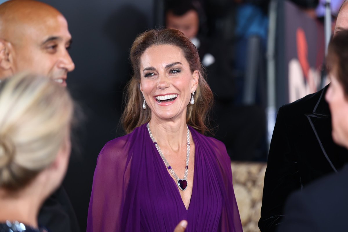 DelMody's tweet photo. @PA The Princess of Wales arriving for the royal film performance and world premiere of Digger, at the Odeon Luxe in Leicester Square, central London. #princessofwales https://t.co/Y3tZtYEYJD