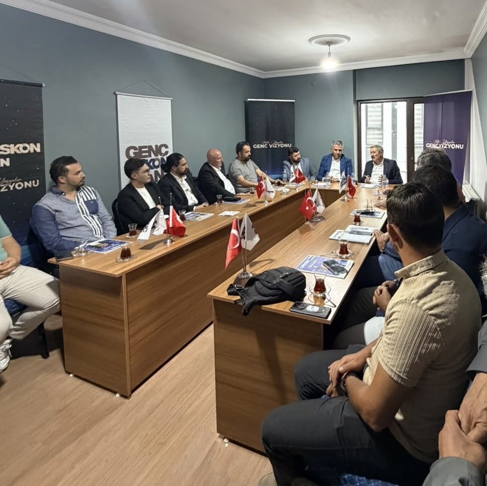 osmancicekel's tweet photo. 📍ASKON Van 

Van Ticaret ve Sanayi odası yönetim kurulu Başkanı sayın Necdet Takva ve Yönetim kurulu üyeleri Şubemize ziyarette bulundular.

Yaklaşan seçimler öncesi Kendilerine ve Komite adaylarına başarılar dilerim.

@orhanaydin 
@NecdetTakva 
@Volkan_Khrmn08 
@baburalkoc 
@AliVefaTEKN1 
@gencaskonvan65 
@mhmmdhsynikbl