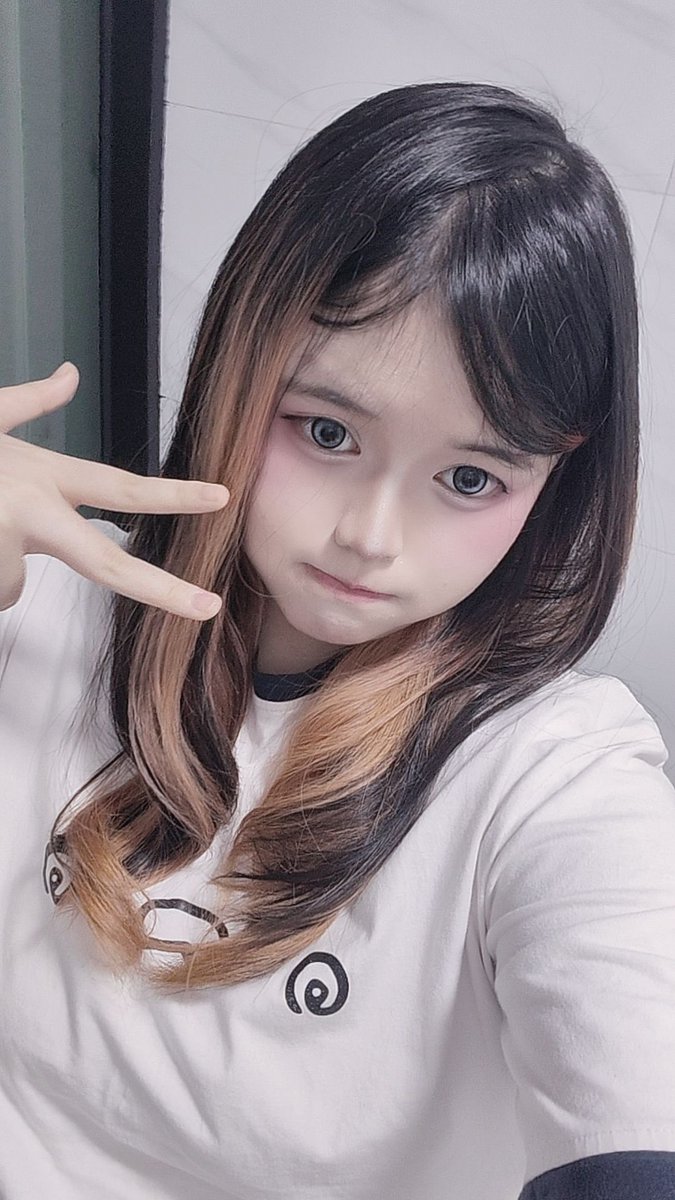 xu520chen's tweet photo. 我闺蜜，有没有人来约，d杯往上
#线下 #门槛 https://t.co/FzgiZywmfX