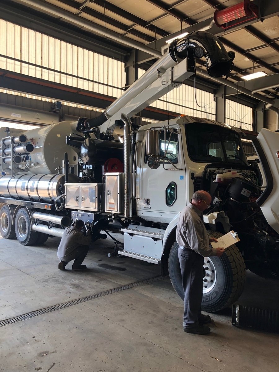 DigDIFFERENT's tweet photo. 🛠 Reduce Downtime with an Equipment Maintenance Program

Preventive maintenance and routine inspections keep critical heavy equipment in peak operating condition.

In partnership with Joe Johnson Equipment

👉https://t.co/zlHLbGVWPY

#JoeJohnsonEquipment #PreventiveMaintenance https://t.co/MvU4OTBHvH