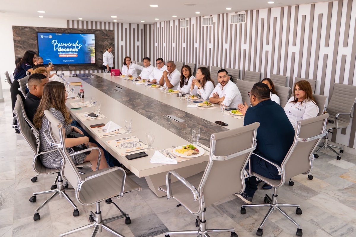 LeytonBarrios_'s tweet photo. #AEstaHora tenemos nuestra primera reunión con los 10 decanos de la @udeatlantico y nuestro gobernador del Atlántico y presidente del Consejo Superior Universitario, @veranodelarosa. https://t.co/ePzqnwnsdz
