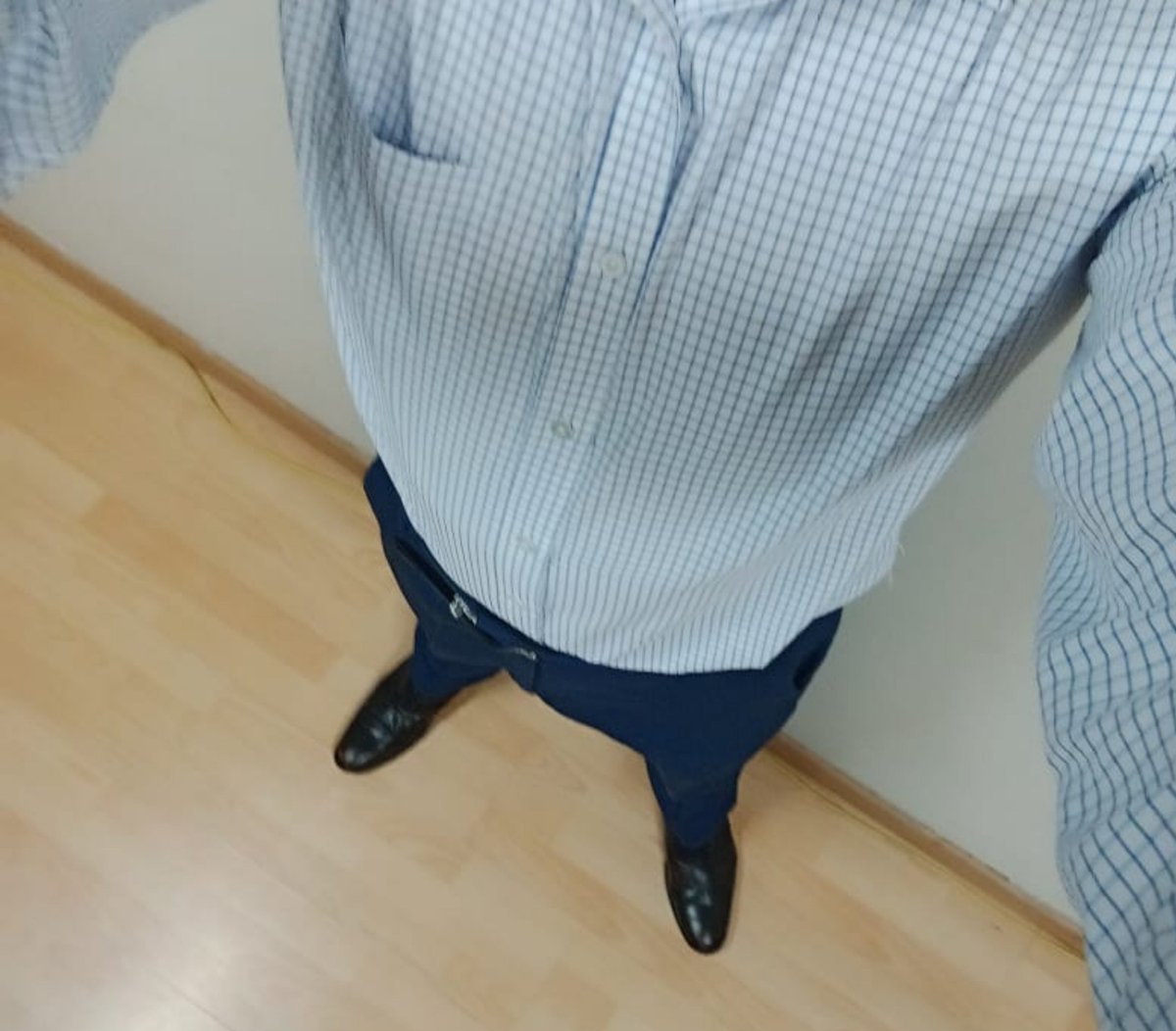 correca_11's tweet photo. Zapatos manchados 😏😏😏😃😃 https://t.co/py0QsuSfzE